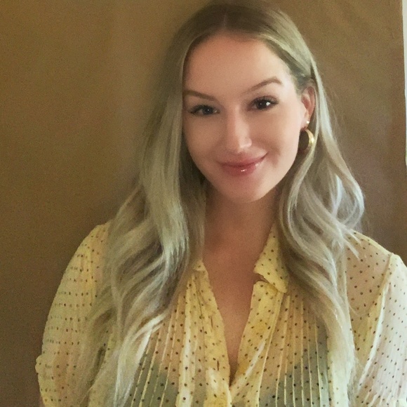Meet your Posher, Lauren - Picture 1 of 1